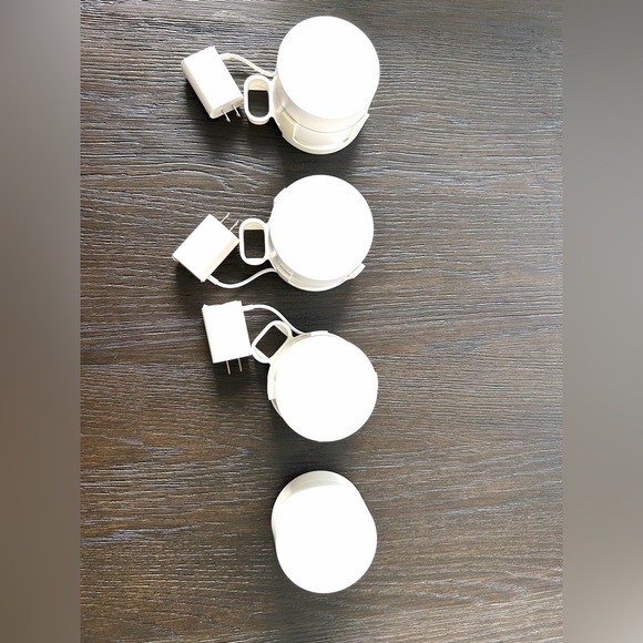 Google WiFi System in White - Picture 2 of 6